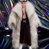 Natürlich gibt es die Prolet-Variante von Ken auch in klein. Mit Wrestling-Gürtel und Kette wirkt er gleich noch authentischer.