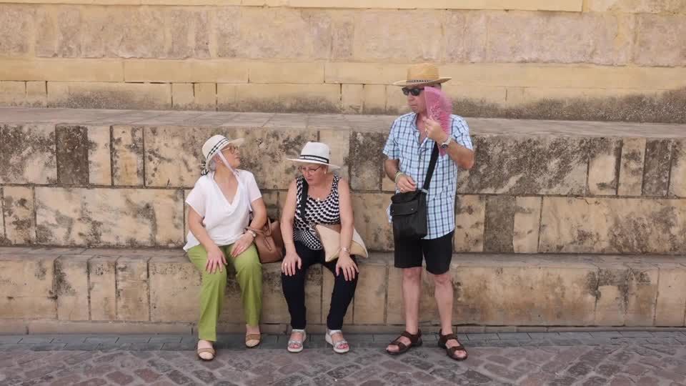 Video: Hitzewelle in Córdoba mit bis zu 45 Grad Video: Hitzewelle in Córdoba mit bis zu 45 Grad