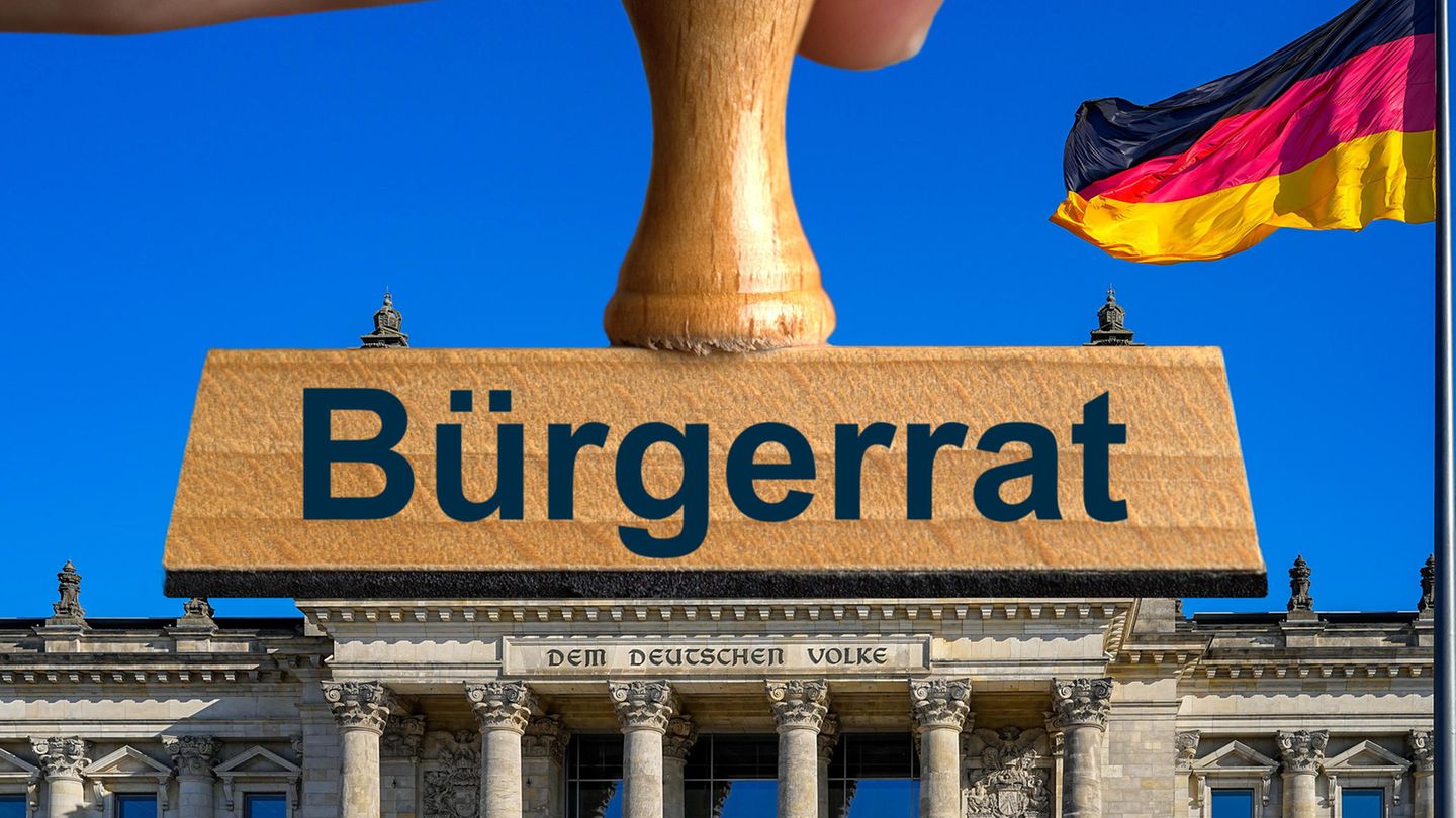 Bürgerbegehren und Volksentscheid: Schritt 8: Der Bürgerrat als neues Mittel der bundespolitischen Bürgernähe Die Bundespolitik hat 2023 eine neue Institution geschaffen, über die Bürger ihre Perspektive in aktuelle politische Debatten einbringen können: den Bürgerrat. Im Mai beschloss der Bundestag die Einführung eines Bürgerrates zum Thema Ernährung. Der Rat soll unter anderem zur Lebensmittelkennzeichnung und Lebensmittelverschwendung eine Handlungsempfehlung in Form eines sogenannten Bürgergutachtens erarbeiten. Bewerben kann man sich für den 160-köpfigen Rat nicht. Die Teilnehmer werden über die Melderegister ausgelost, wobei auf eine repräsentative Mischung geachtet hinsichtlich Alter, Geschlecht, regionaler Herkunft und Bildungsstand geachtet werden soll. Auch Vegetarier und Veganer sollen mitwirken. Das Gutachten wird im Februar 2024 im Plenum des Bundestages diskutiert und dann dem Ausschuss für Landwirtschaft und Ernährung übermittelt. Möglicherweise werden weitere Bürgerräte zu anderen Themenschwerpunkten eingerichtet. Das Parlament muss dem Gutachten jedoch nicht folgen. Schritt 8: Der Bürgerrat als neues Mittel der bundespolitischen Bürgernähe Die Bundespolitik hat 2023 eine neue Institution geschaffen, über die Bürger ihre Perspektive in aktuelle politische Debatten einbringen können: den Bürgerrat. Im Mai beschloss der Bundestag die Einführung eines Bürgerrates zum Thema Ernährung. Der Rat soll unter anderem zur Lebensmittelkennzeichnung und Lebensmittelverschwendung eine Handlungsempfehlung in Form eines sogenannten Bürgergutachtens erarbeiten. Bewerben kann man sich für den 160-köpfigen Rat nicht. Die Teilnehmer werden über die Melderegister ausgelost, wobei auf eine repräsentative Mischung geachtet hinsichtlich Alter, Geschlecht, regionaler Herkunft und Bildungsstand geachtet werden soll. Auch Vegetarier und Veganer sollen mitwirken. Das Gutachten wird im Februar 2024 im Plenum des Bundestages diskutiert und dann dem Ausschuss für Landwirtschaft und Ernährung übermittelt. Möglicherweise werden weitere Bürgerräte zu anderen Themenschwerpunkten eingerichtet. Das Parlament muss dem Gutachten jedoch nicht folgen.