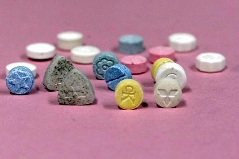 Nicht nur schwer Abhängige können ihre Drogen testen lassen. Auch diejenigen, die nur am Wochenende auf Partys konsumieren, können das Angebot nutzen. 