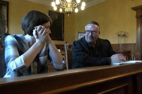 Video: Impfschaden-Prozess in Bamberg - Gericht fordert Gutachten