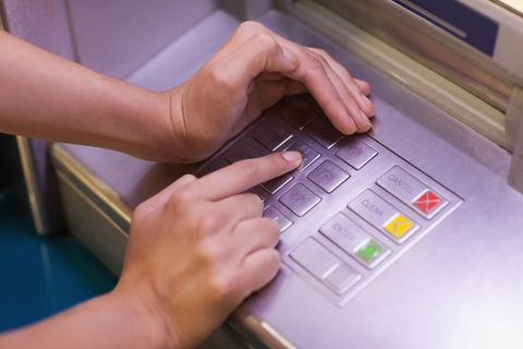 Einige Geldautomaten in Irland wurden in Folge der Panne von den Kunden komplett geleert
