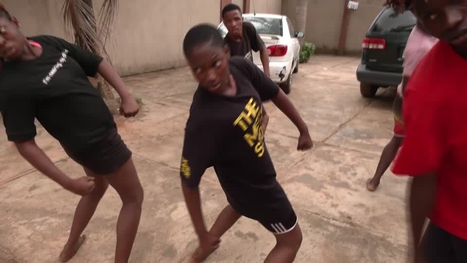 Video: "Bin eine geborene Tänzerin" - Enthusiasmus trotz Taubheit