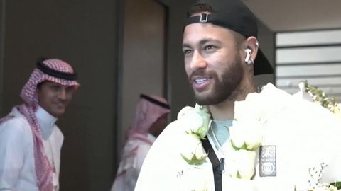 Transfer-Wahnsinn: Neymar wechselt zu Al Hilal in Saudi-Arabien.