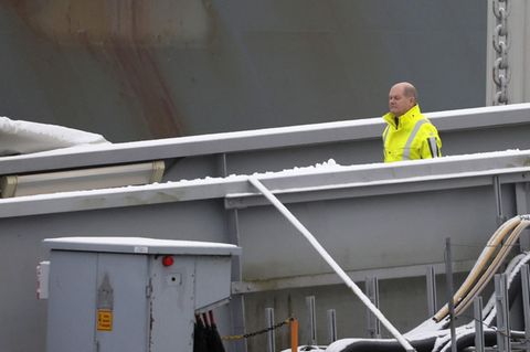 Keine Antwort unter dieser Nummer: Kanzler Olaf Scholz auf LNG-Mission