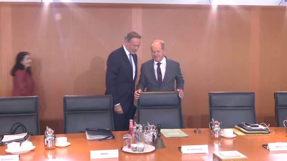 Video: Ampel-Neustart beginnt mit Koalitions-Knatsch