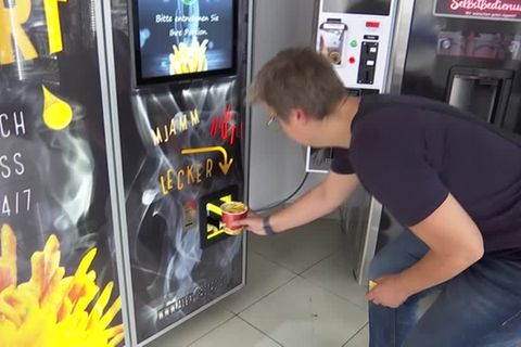 Heiß und knusprig: Automat macht Pommes-Fans in fünf Minuten glücklich