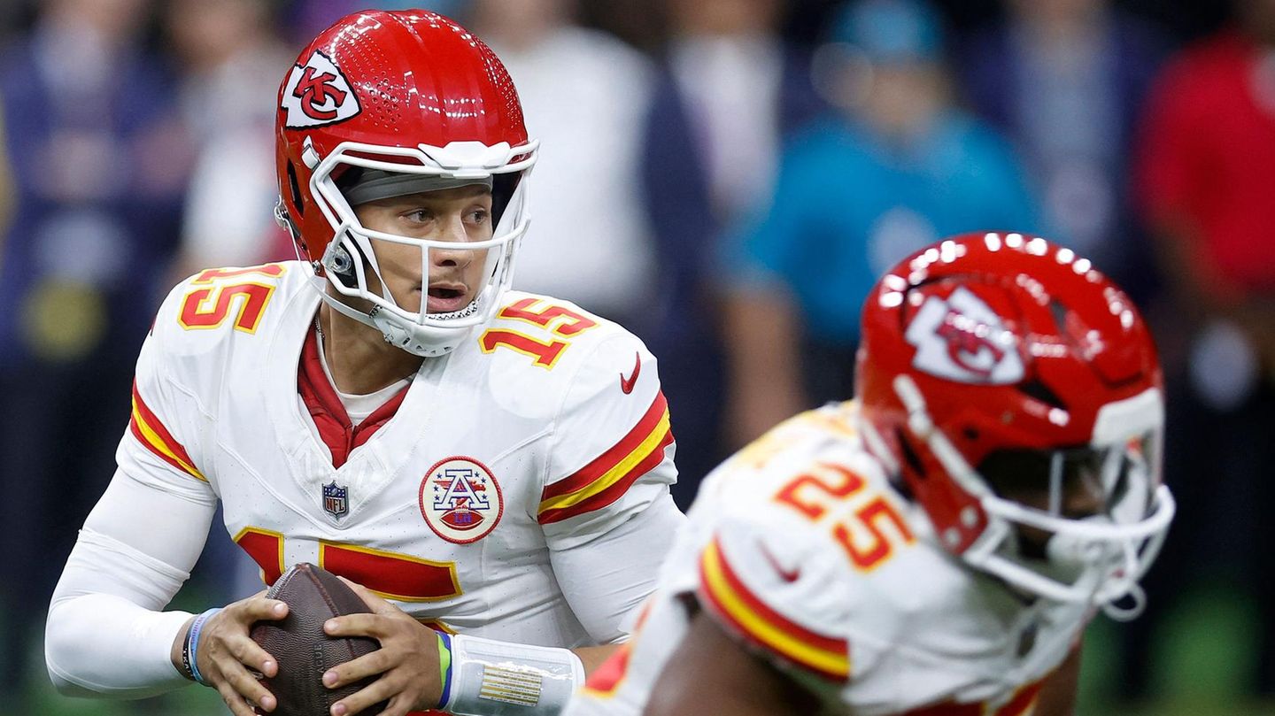 Die Kansas City Chiefs wollen ihren Super-Bowl-Titel verteidigen: Quarterback Patrick Mahomes in einem Testspiel vor der neuen Saison