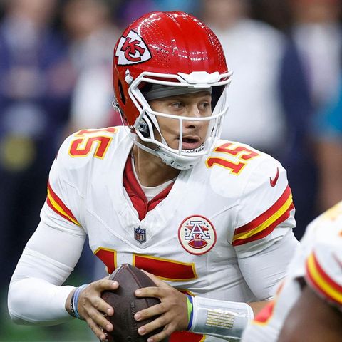 Die Kansas City Chiefs wollen ihren Super-Bowl-Titel verteidigen: Quarterback Patrick Mahomes in einem Testspiel vor der neuen Saison