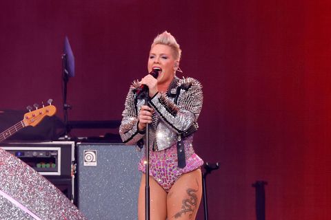 Sängerin Pink, 43, bei einem Konzert