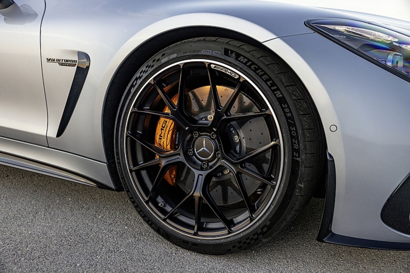 Mercedes AMG GT 2024