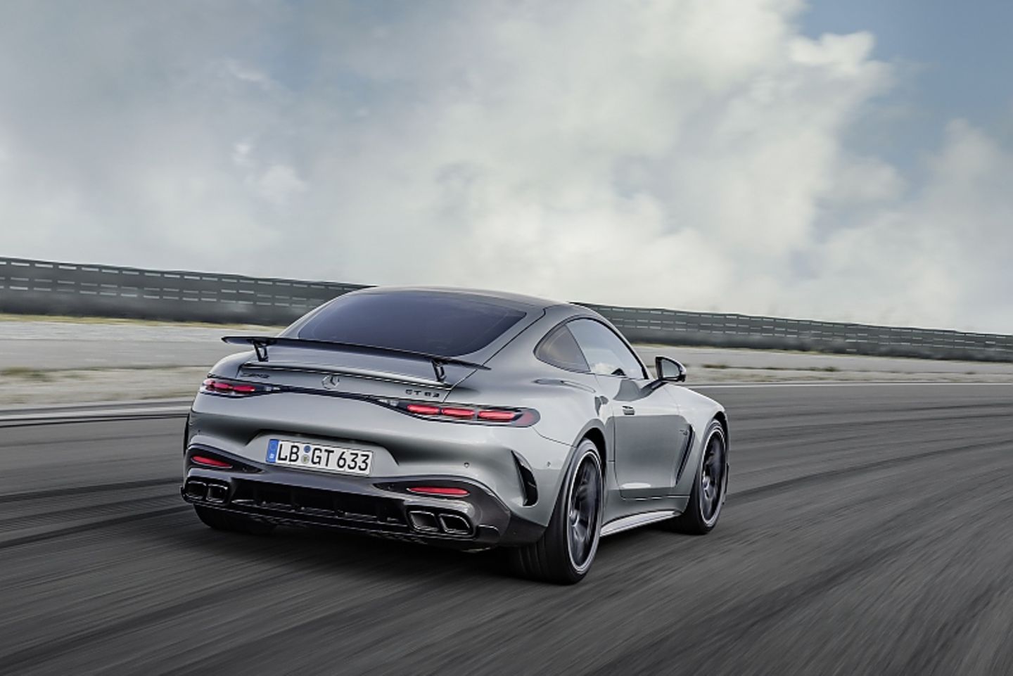 Mercedes AMG GT 2024