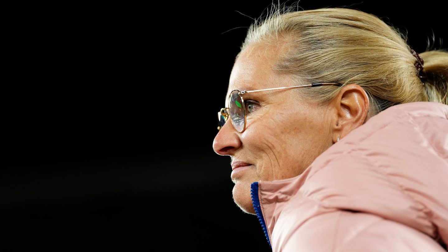 Sarina Wiegman Sarina Wiegman