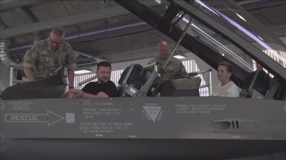 Video: Niederlande und Dänemark versprechen Ukraine F-16-Jets Video: Niederlande und Dänemark versprechen Ukraine F-16-Jets