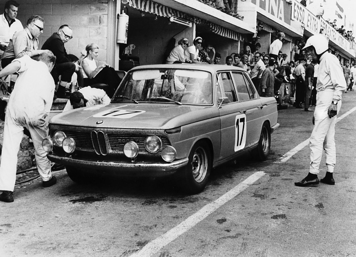 BMW 1500
