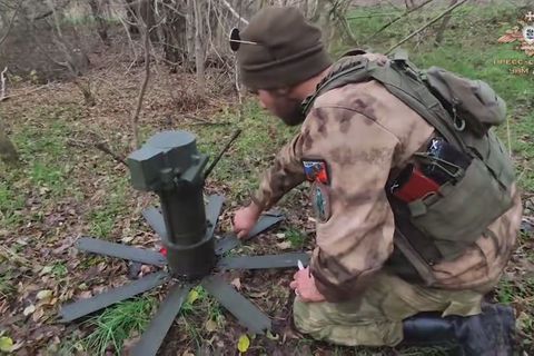 Russischer Pionier installiert eine PTKM-1R
