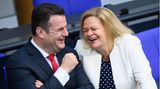 Bundesarbeitsminister Hubertus Heil und Bundesinnenministerin Nancy Faeser (beide SPD)