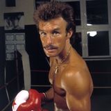 Die Goldkette wurde für Weller zum wichtigsten Accesscoire. 1983 gewann er den Weltmeister-Titel, allerdings nur beim unbedeutenden Verband WAA.