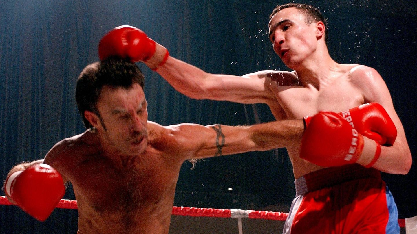 Nach seiner Entlassung aus dem Gefängnis feierte Weller tatsächlich ein kurzes Comeback – mit 49 Jahren. In Berlin siegte er gegen einen 19-jährigen Slowaken.