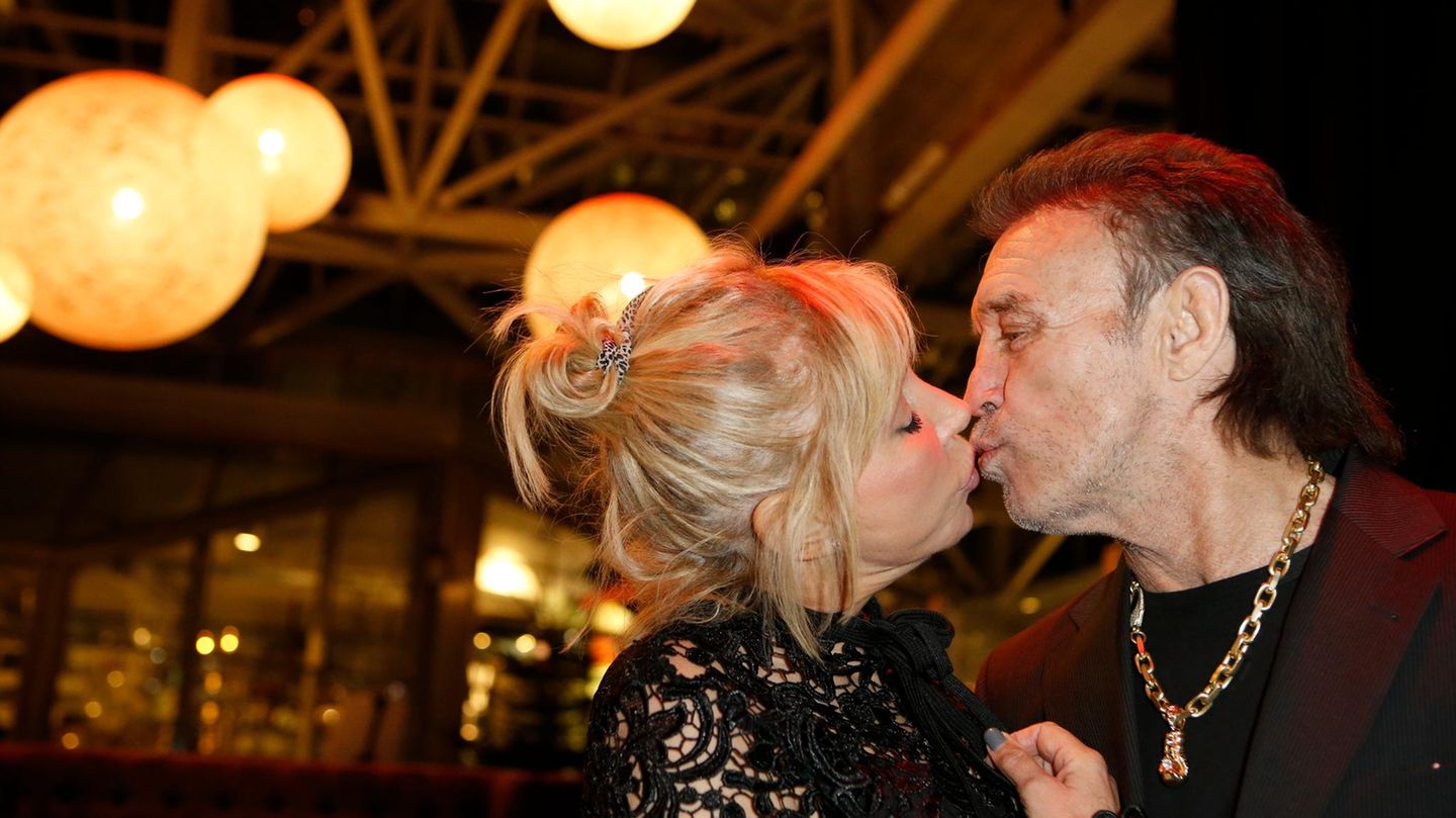 Seit 2013 war er mit der Journalistin Maria Dörk (hier auf einer Aufnahme aus dem Jahr 2016) verheiratet und verbrachte die  letzten Lebensjahre in seiner Heimatstadt Pforzheim.