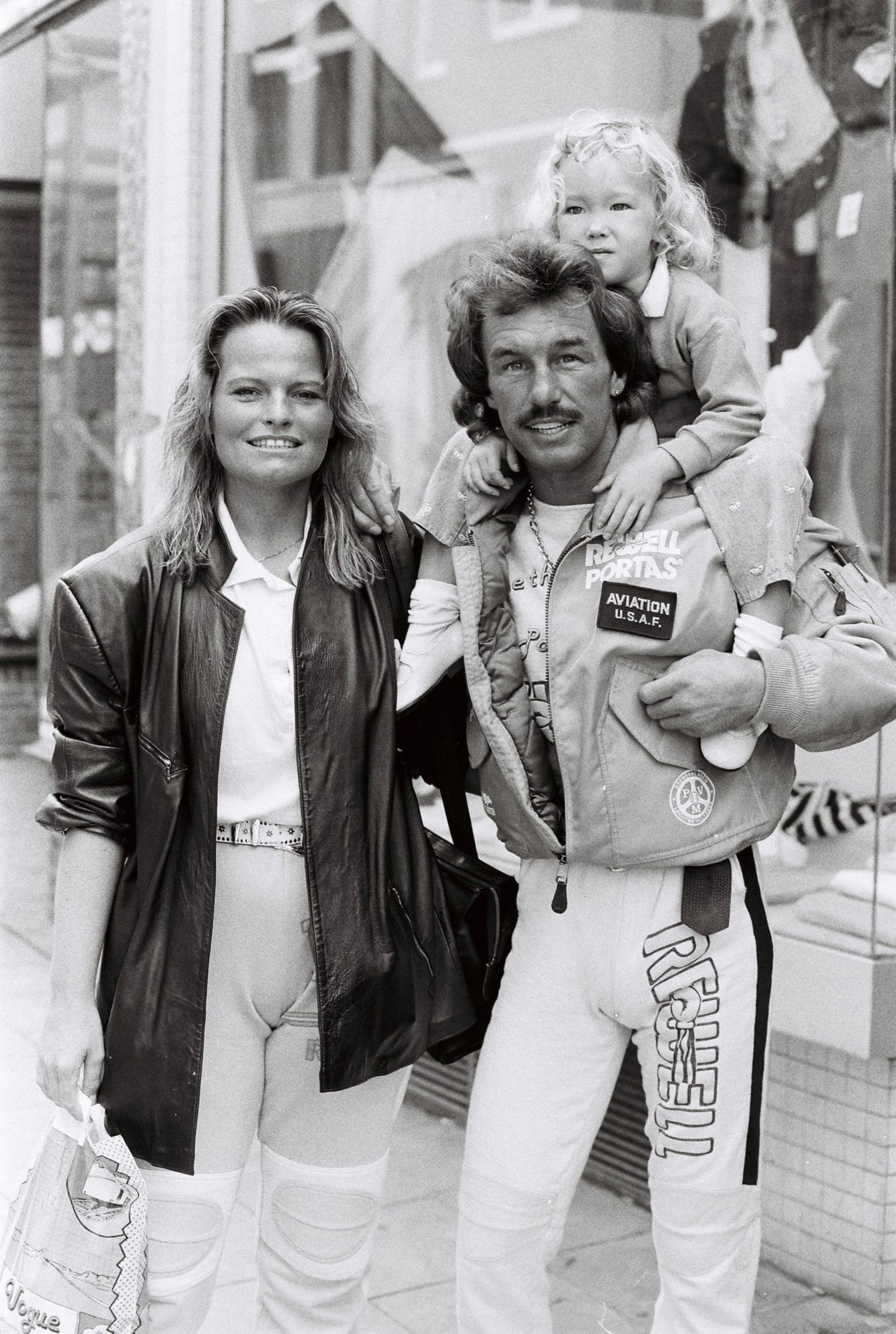 Dieses Bild mit Tochter Kim und seiner damaligen Partnerin stammt aus dem Jahr 1986. Im selben Jahr verlor er seinen Europameistertitel, den er vorher vier Mal verteidigt hatte. Zwei Jahre später holte er ihn sich noch einmal zurück.