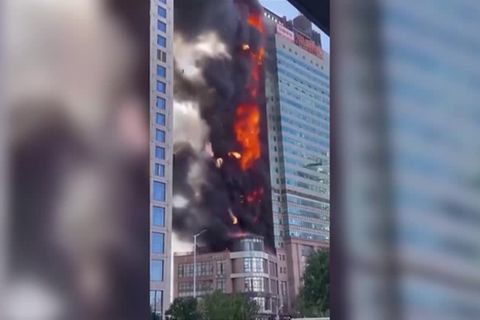 Video: Hochhaus in Flammen