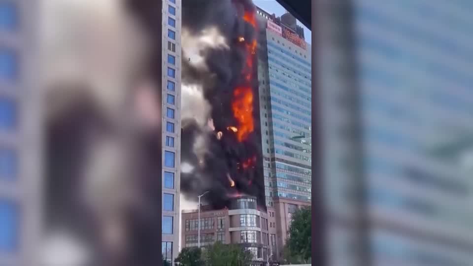 Video: Hochhaus in Flammen