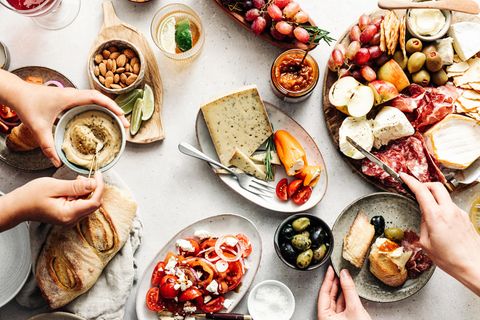 Besser essen: Wer sich mediterran - bereits in der Schwangerschaft - ernährt, tut Gutes für sein Kind
