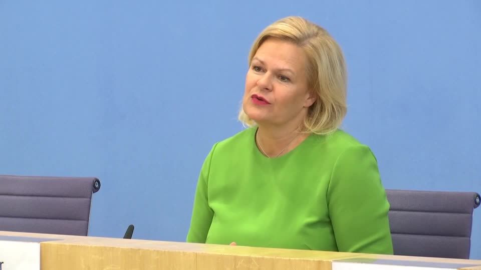 Video: Bundesregierung will Einbürgerungen erleichtern