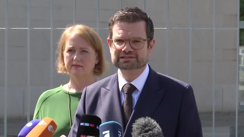 Video: "Ein guter Tag" - Regierung vereinfacht Änderung von Eintrag zu Geschlecht und Vornamen