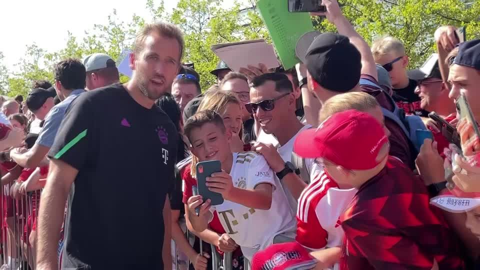 Video: Harry Kane: Frisch gebackener Vater bekommt neuen Dienstwagen