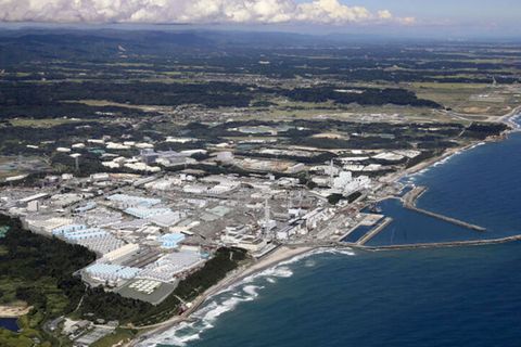 Die Tanks, die die behandelten radioaktiven Abwässer des Kernkraftwerks Fukushima Daiichi enthalten. 