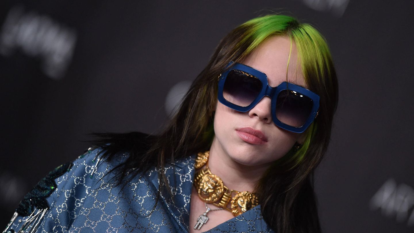 Billie Eilish: The World's a little blurry