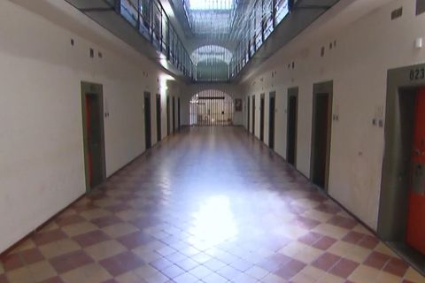 Alfons Schuhbeck im Knast: So sieht sein neues Zuhause aus.