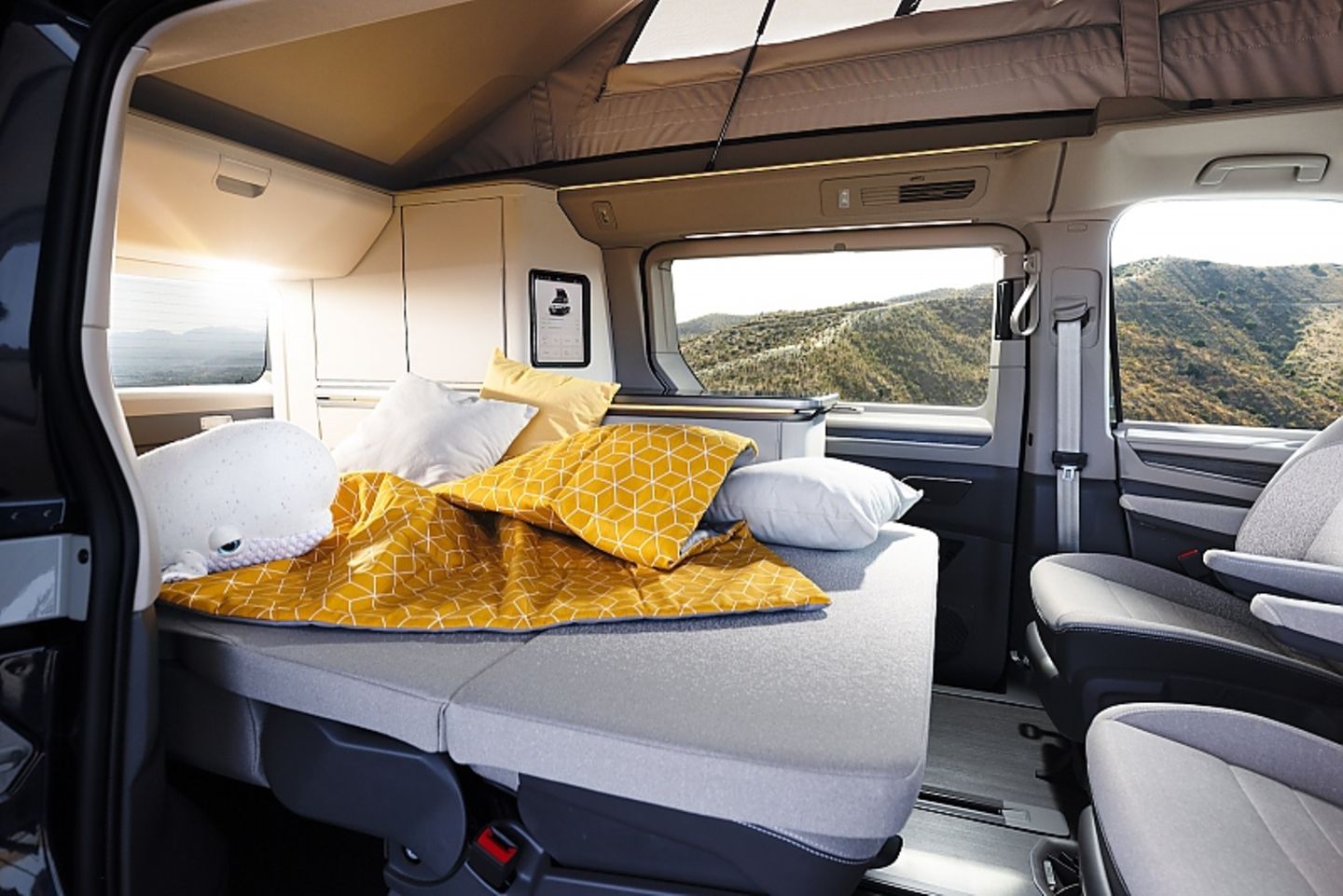 VW T7 California Concept 2023