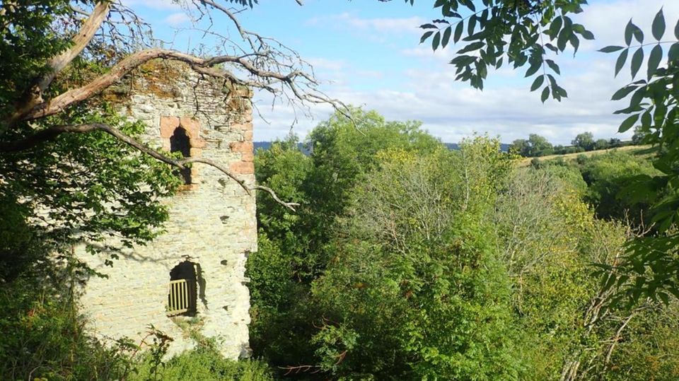 1000 Jahre alte Schloss in England steht ab sofort zum Verkauf. 1000 Jahre alte Schloss in England steht ab sofort zum Verkauf.