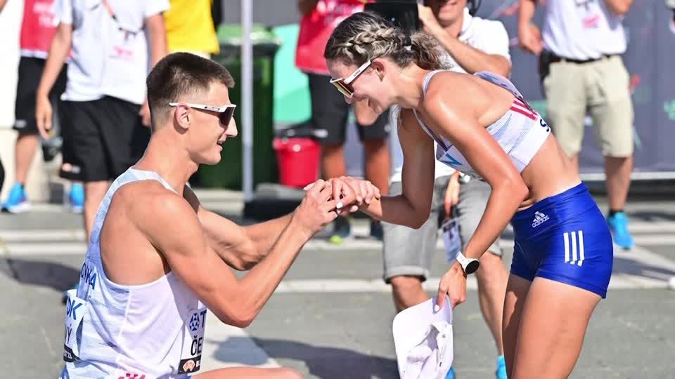 Video: Heiratsantrag statt Goldmedaille Video: Heiratsantrag statt Goldmedaille