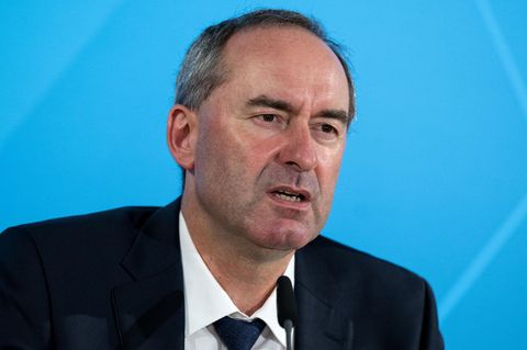 Hubert Aiwanger liegt in Bayern mit seinen Freien Wählern in den Umfragen vor der SPD