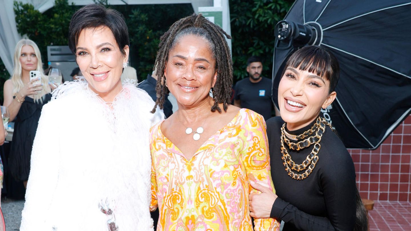 Today’s people: Duchess Meghan’s mother poses with the Kardashians