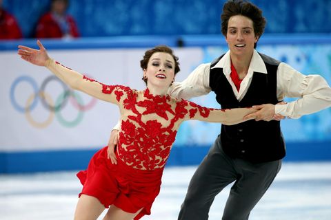 Die Eiskunstläuferin Alexandra Paul und ihr Partner Mitchell Islam bei den Olympischen Spielen in Sotschi