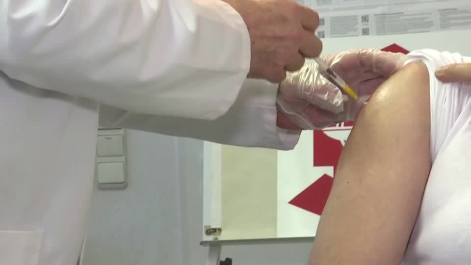 Video: Apothekerverband erwartet neuen Corona-Impfstoff im September