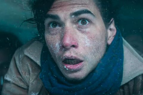 Eiskalter Überlebenskampf: Netflix-Survival-Thriller "Die Schneegesellschaft" im Trailer