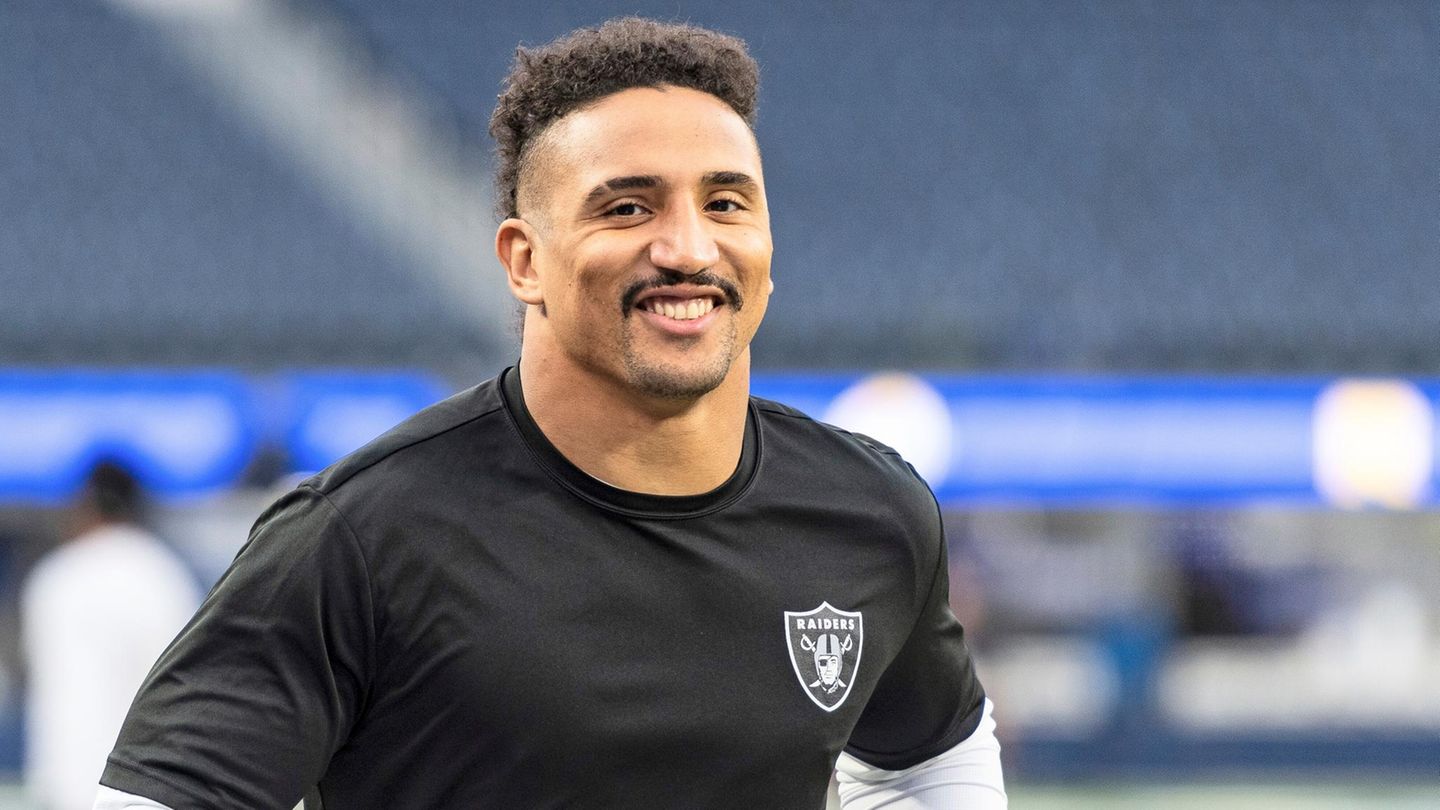Jakob Johnson talks about his first million as an NFL star