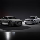 Audi TT RS Coupé Iconic Edition (links) und das Audi TT Coupé Showcar