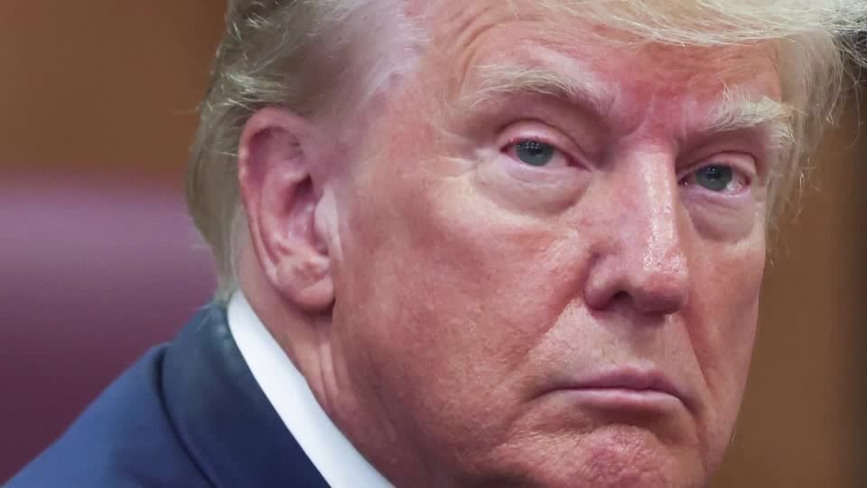 Video: Trumps Anwälte scheitern mit Terminwunsch - Prozess während Wahlkampf Video: Trumps Anwälte scheitern mit Terminwunsch - Prozess während Wahlkampf