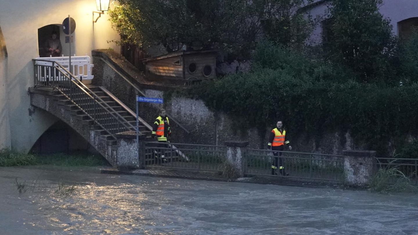 Auch in Deutschland kam es zu heftigen Regenfällen in der Alpenregion. Der Inn trat in Teilen Bayerns über die Ufer