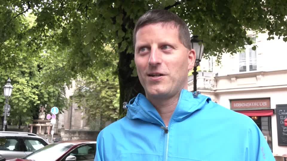 Video: Umfrage: Am Fall Aiwanger scheiden sich die Geister