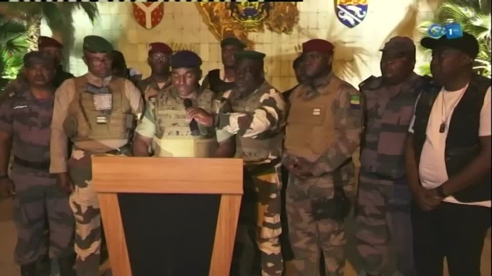 Video: Militär - Regierung von Präsident Bongo in Gabun abgesetzt Video: Militär - Regierung von Präsident Bongo in Gabun abgesetzt