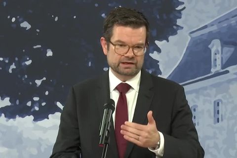 Video: Buschmann: Bürokratieabbau bringt Kostensenkung von 2,3 Milliarden
