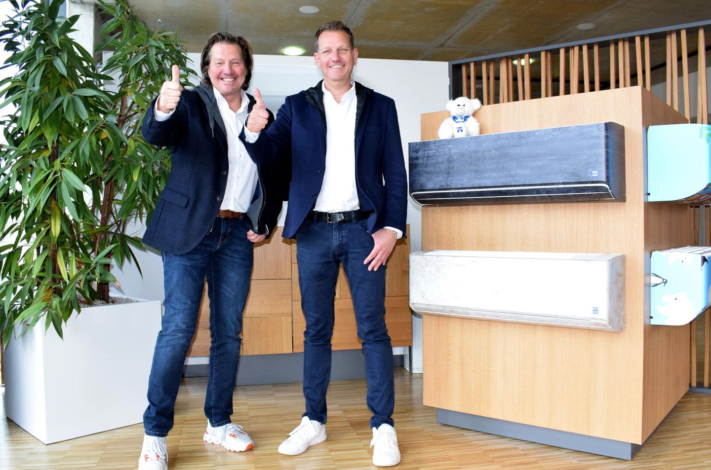 Peter Spengler (l.) und sein Bruder Arnim leiten gemeinsam den Handwerksbetrieb KlimaShop im bayrischen Friedberg